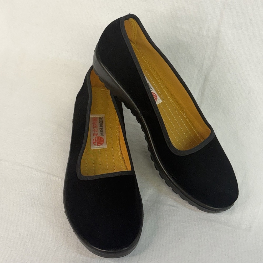 Women's Black Slip-On Velvet Flats Size 8.5 Cloth Shoes Kung Fu Tai Chi Slippers